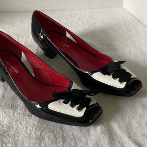 Vintage-Inspired Black and White Heels with Bow retro Italy